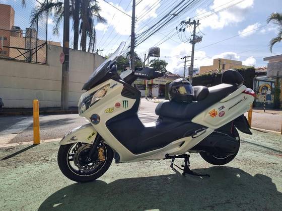 DAFRA MAXSYM 400i 
